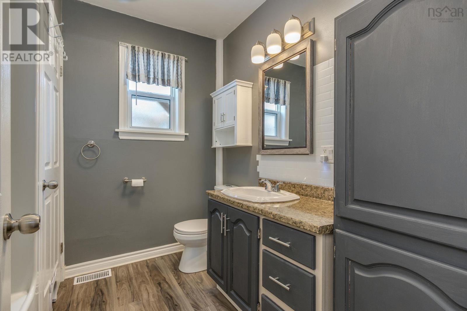 1034 Highway 277 — photo 29