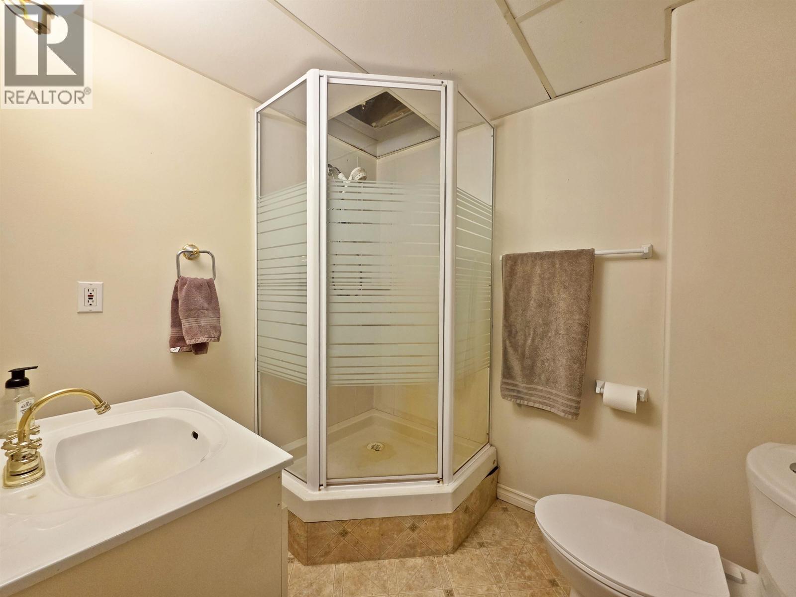 3039 BELCARRA ROAD - 36