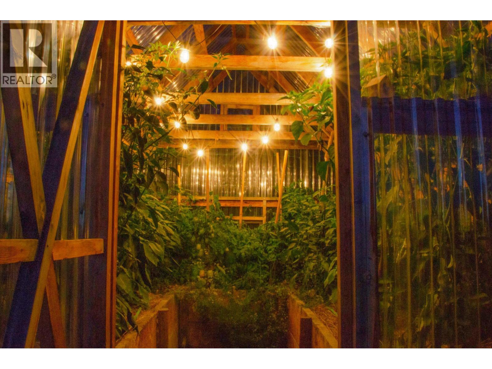 14322 JARMAN Road, Topley