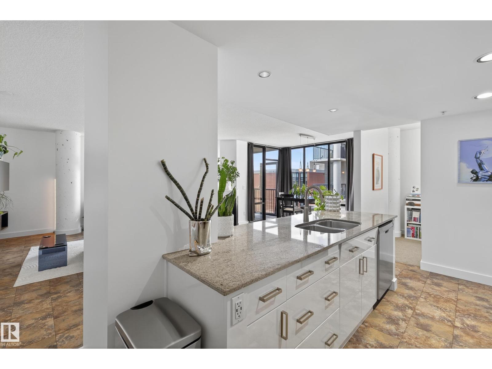 701 10028 119 ST NW, Edmonton