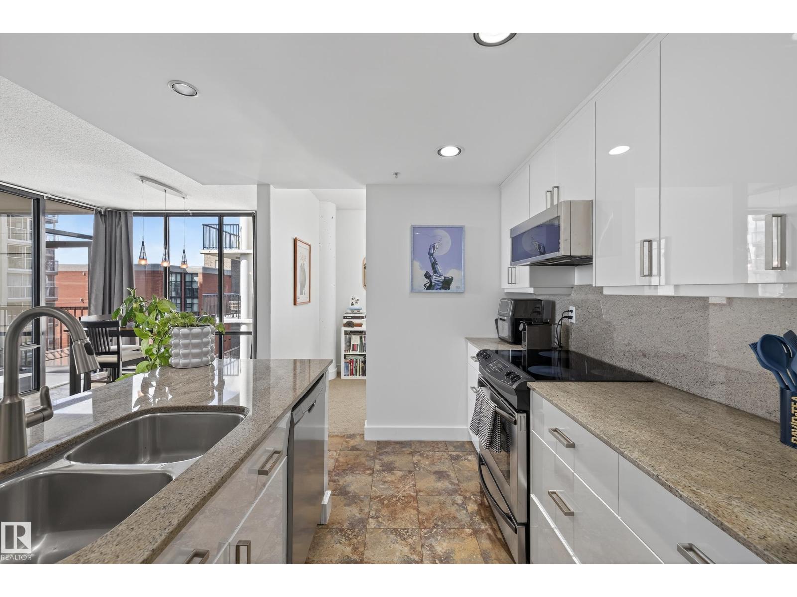 701 10028 119 ST NW, Edmonton