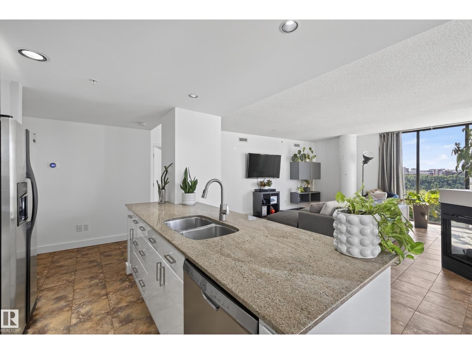 701 10028 119 ST NW, Edmonton