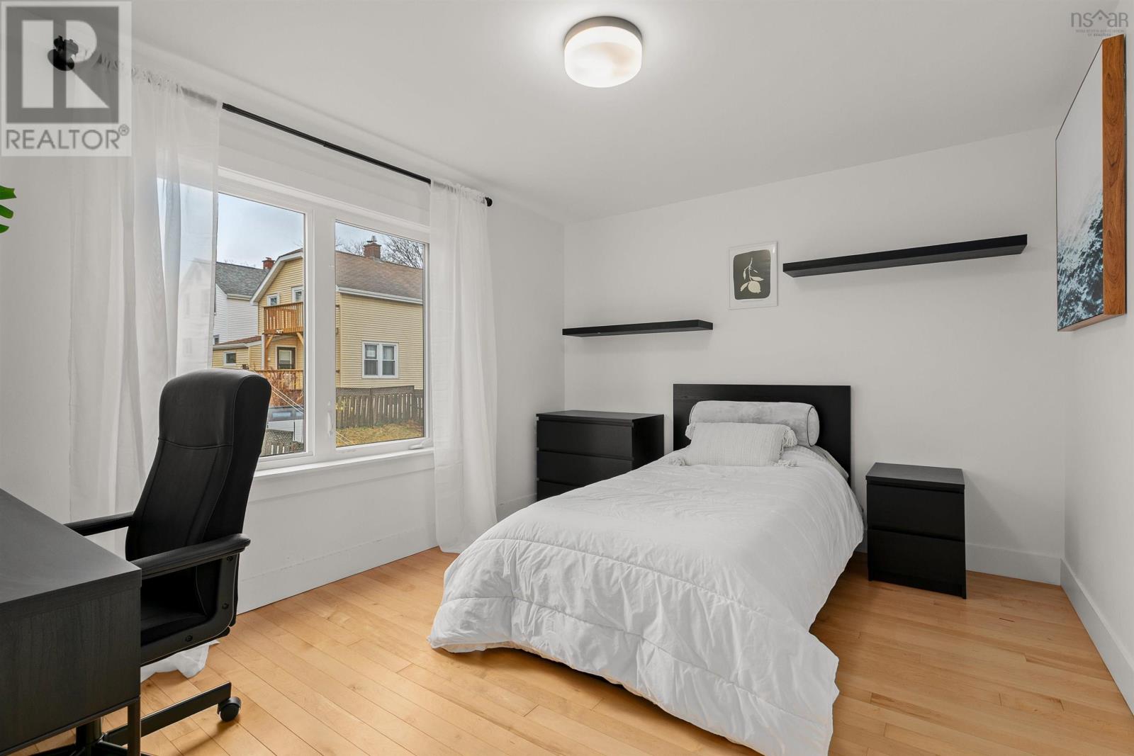 Property 24 of 40 of 3320 Agricola Street