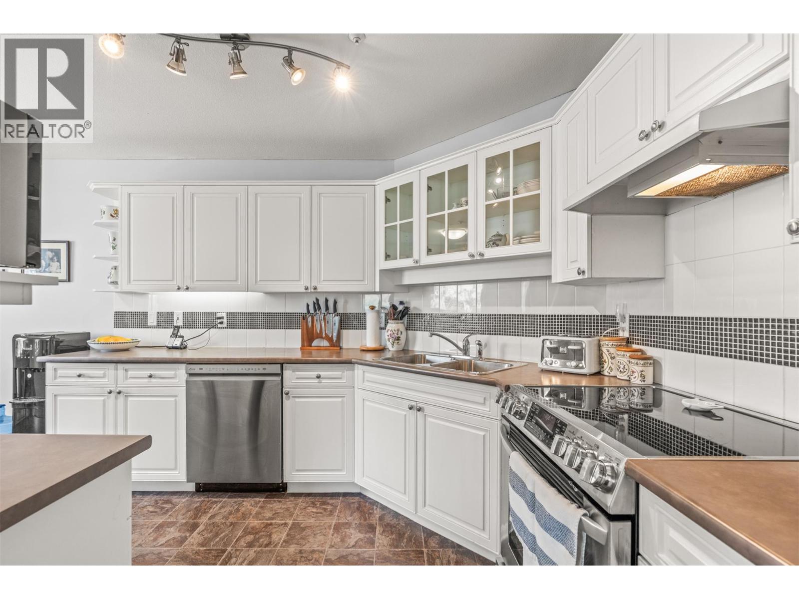 3300 Centennial Drive Unit# 308, Vernon