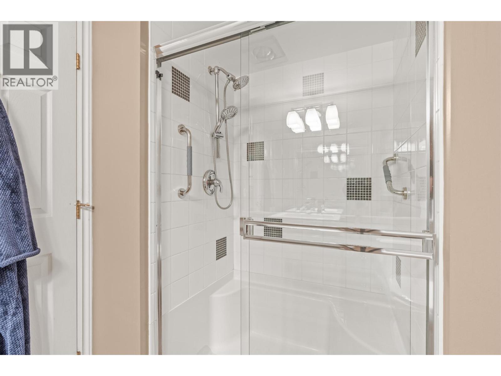 3300 Centennial Drive Unit# 308, Vernon