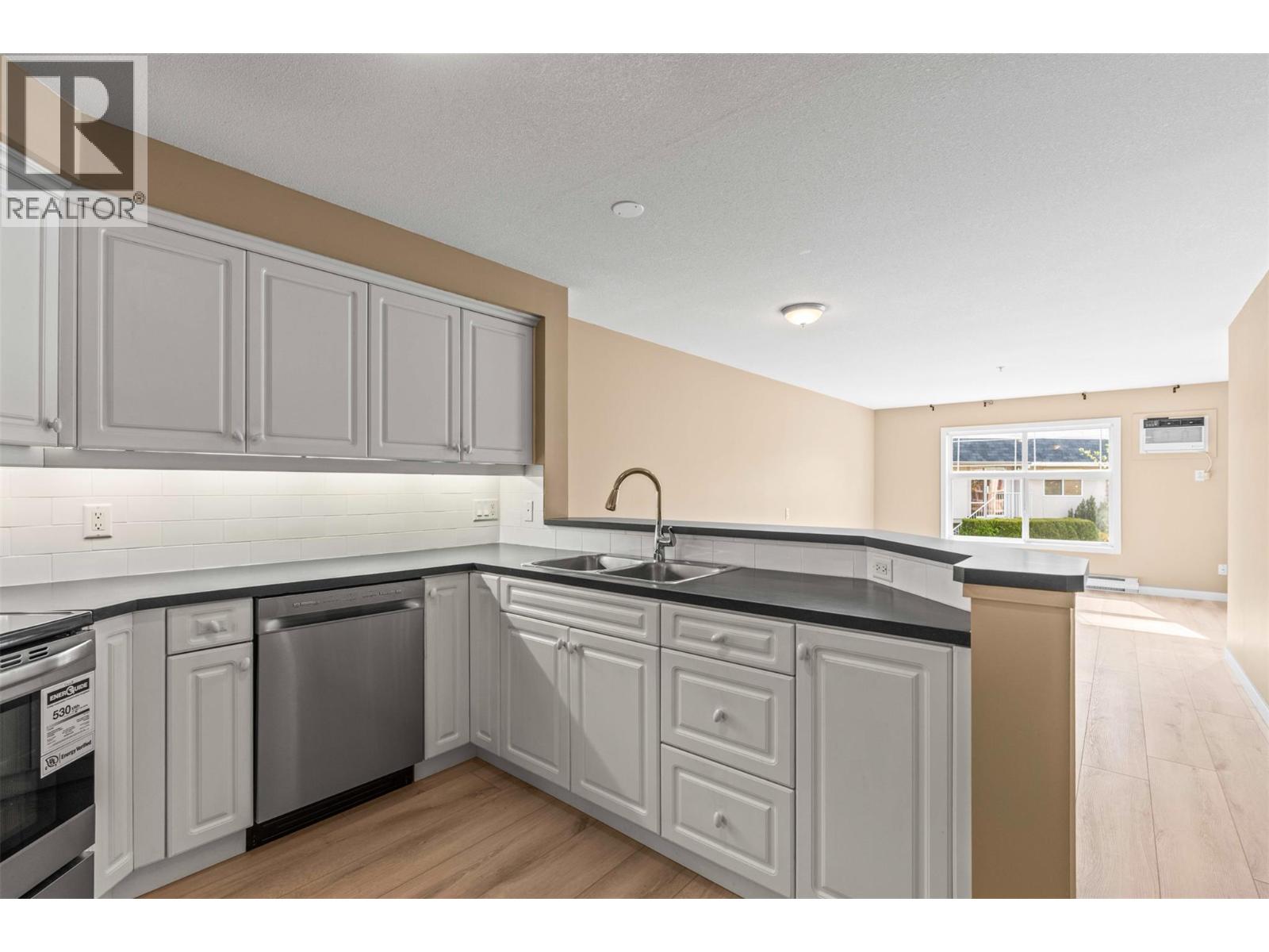 515 Houghton Road Unit# 212, Kelowna