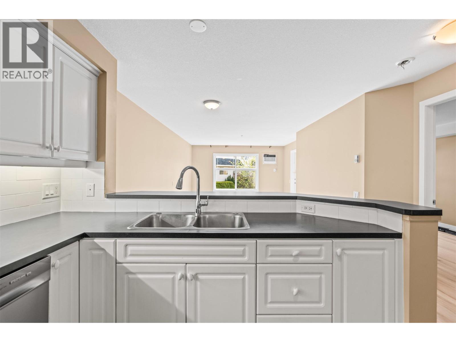 515 Houghton Road Unit# 212, Kelowna