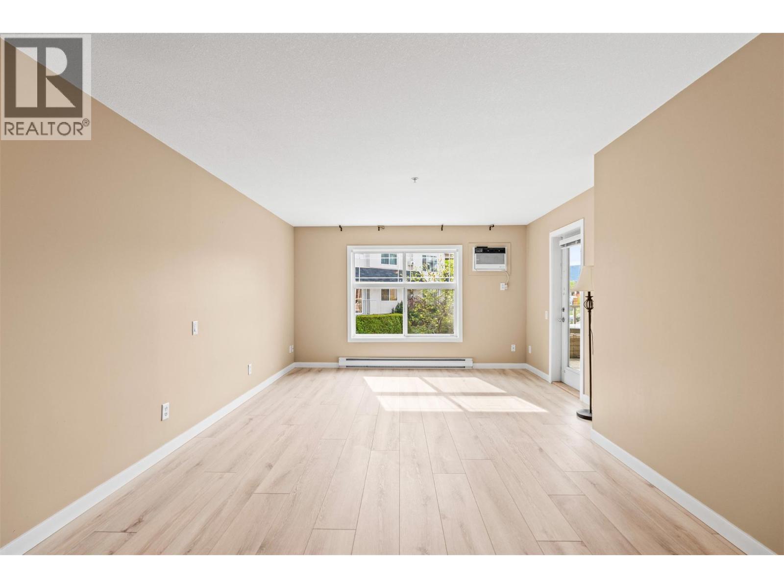 515 Houghton Road Unit# 212, Kelowna