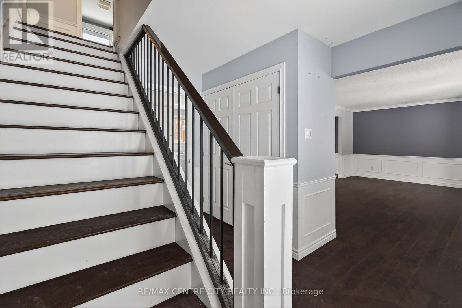45 CHAUCER ROAD N, London South (South M), Ontario, N6K1V4 — Photo 13