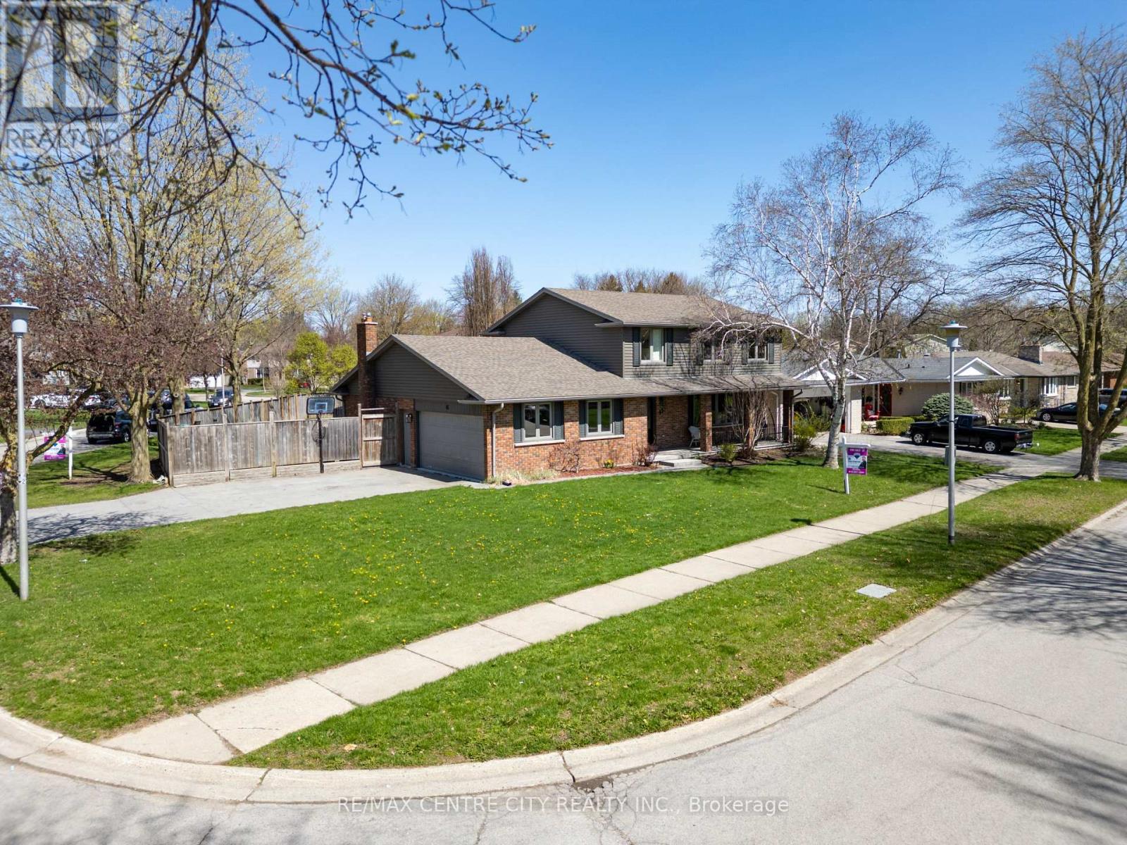 45 CHAUCER ROAD N, London South (South M), Ontario, N6K1V4 — Photo 4