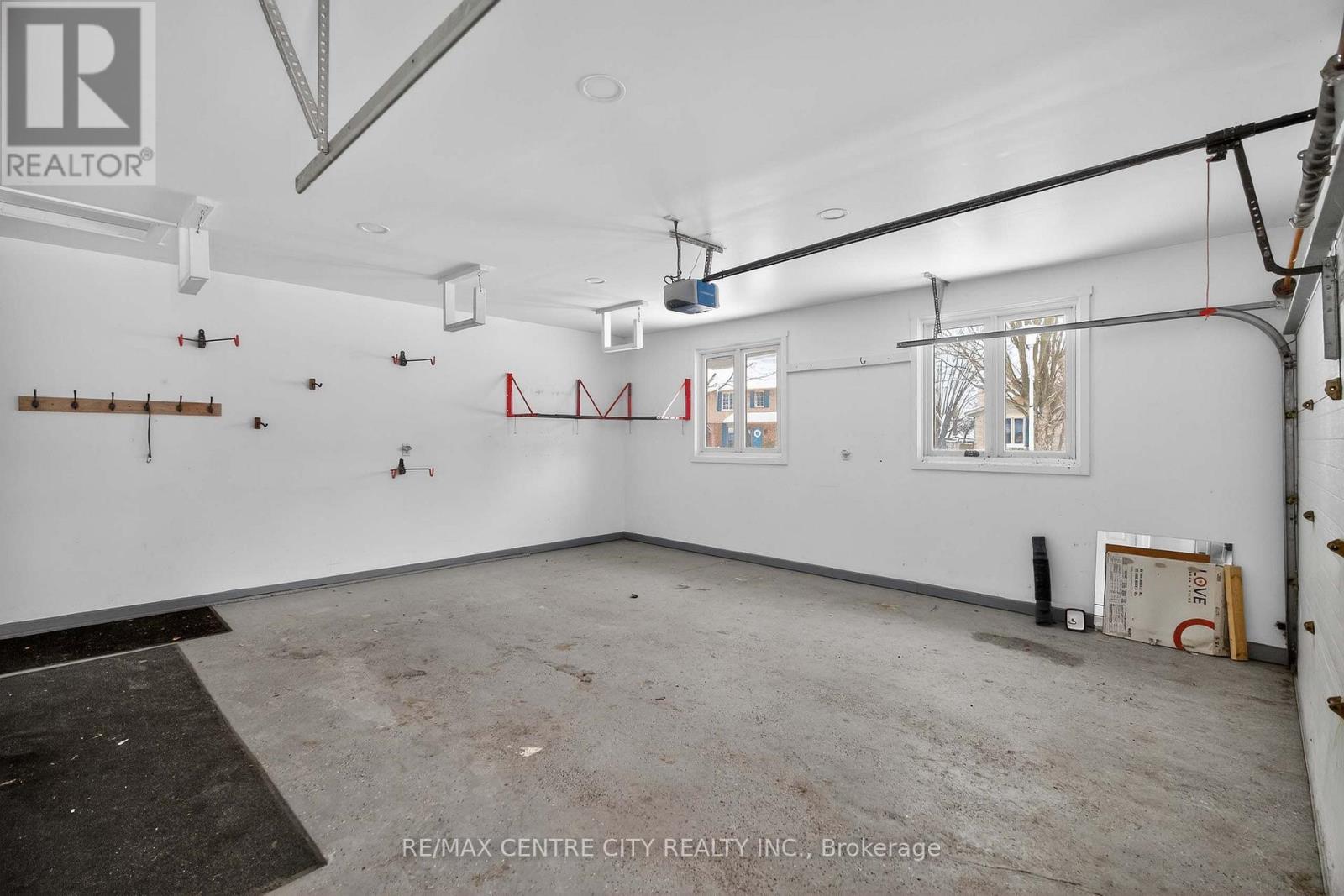 45 CHAUCER ROAD N, London South (South M), Ontario, N6K1V4 — Photo 5