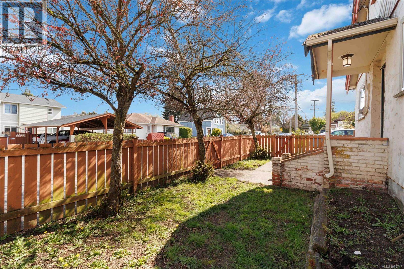 938 Hereward Rd, Victoria
