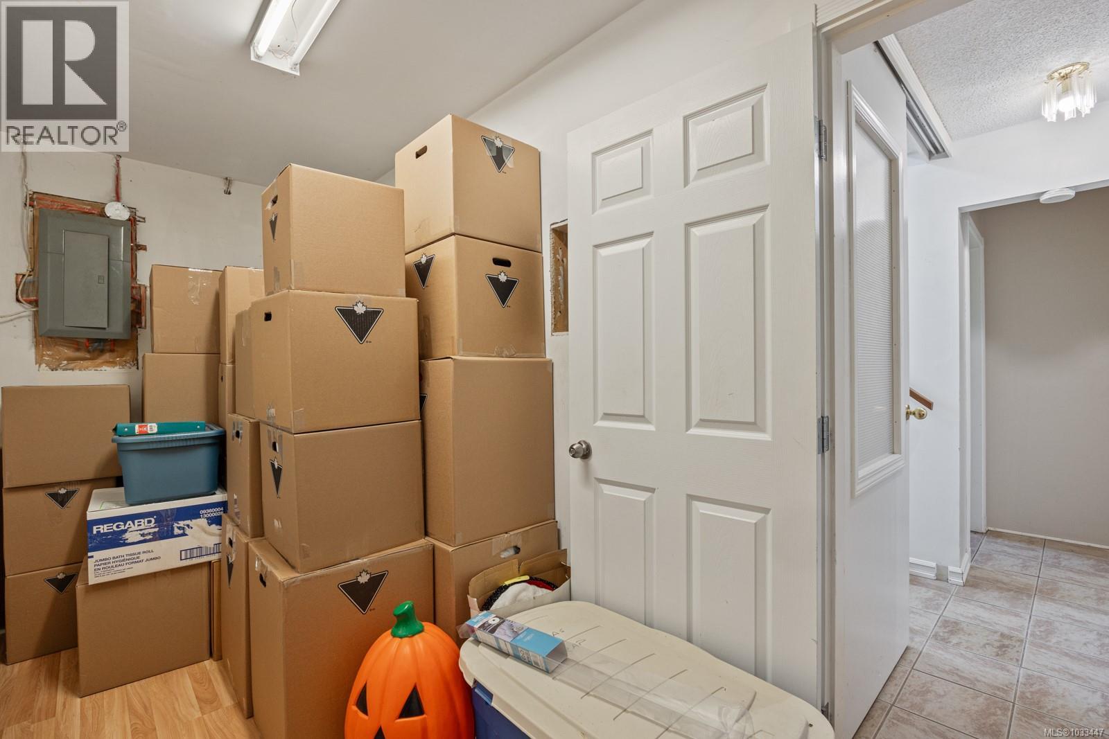 648 22nd St - 15