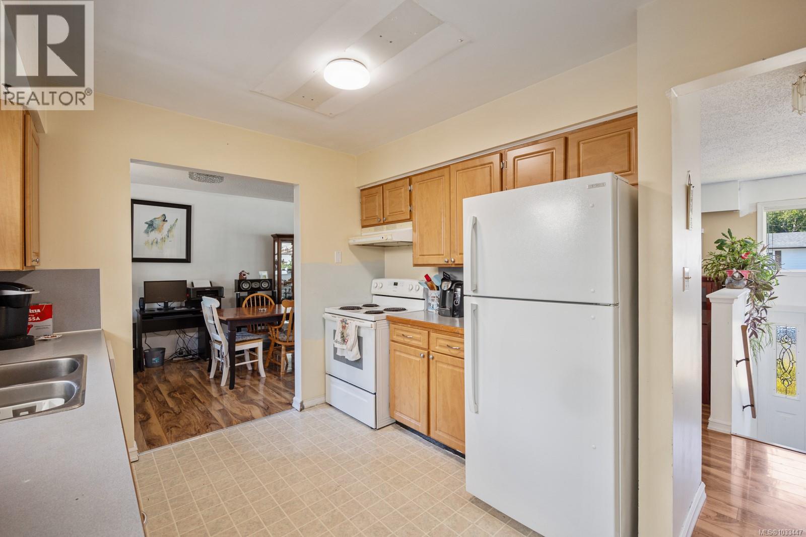 648 22nd St - 4