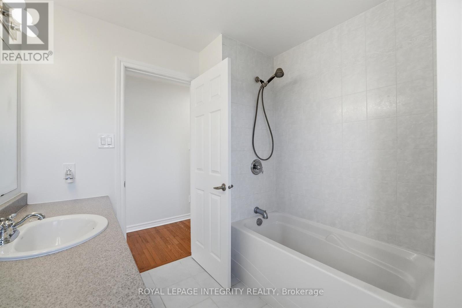 200 BURNABY DRIVE — photo 31