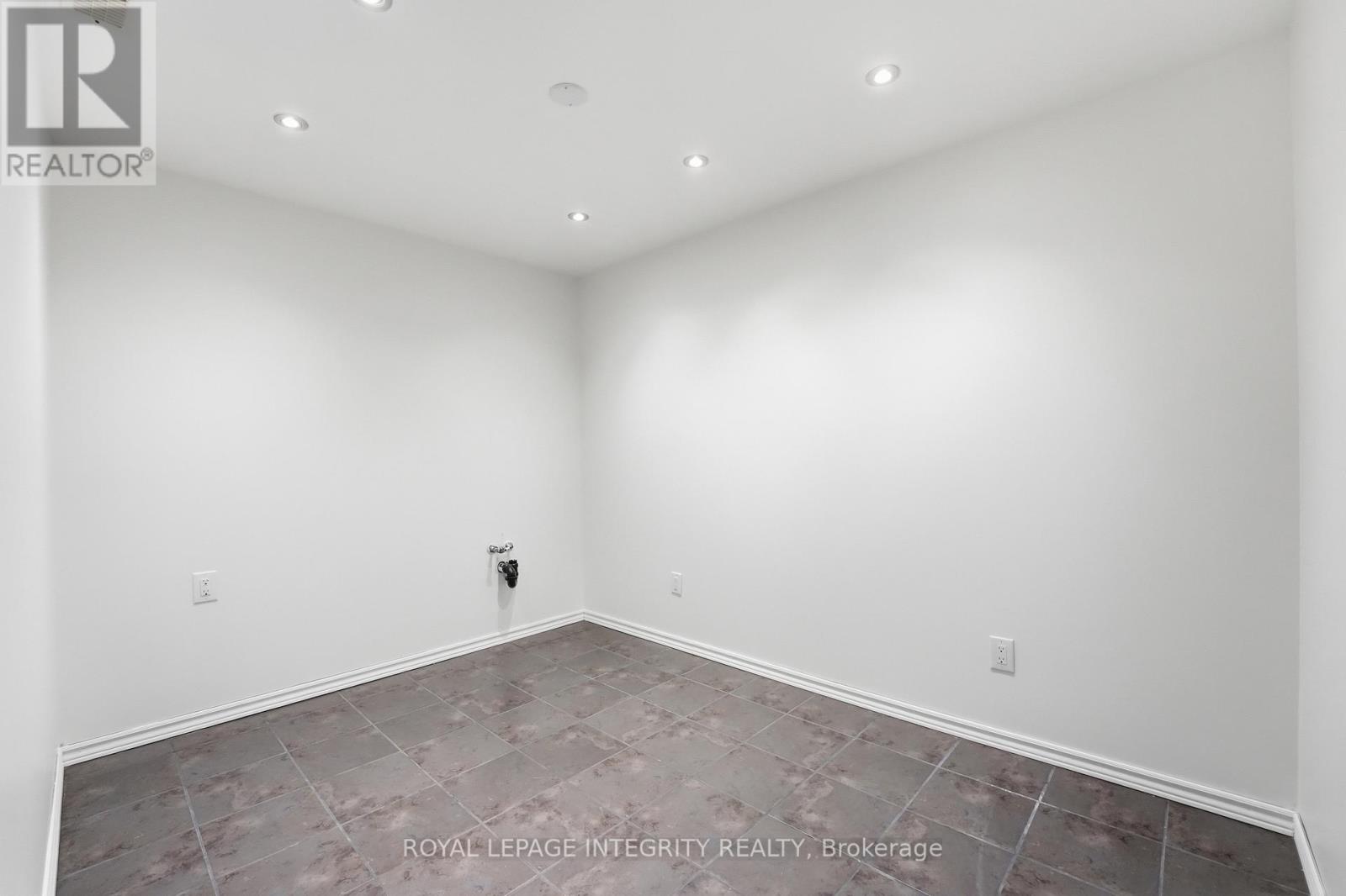 200 BURNABY DRIVE — photo 38