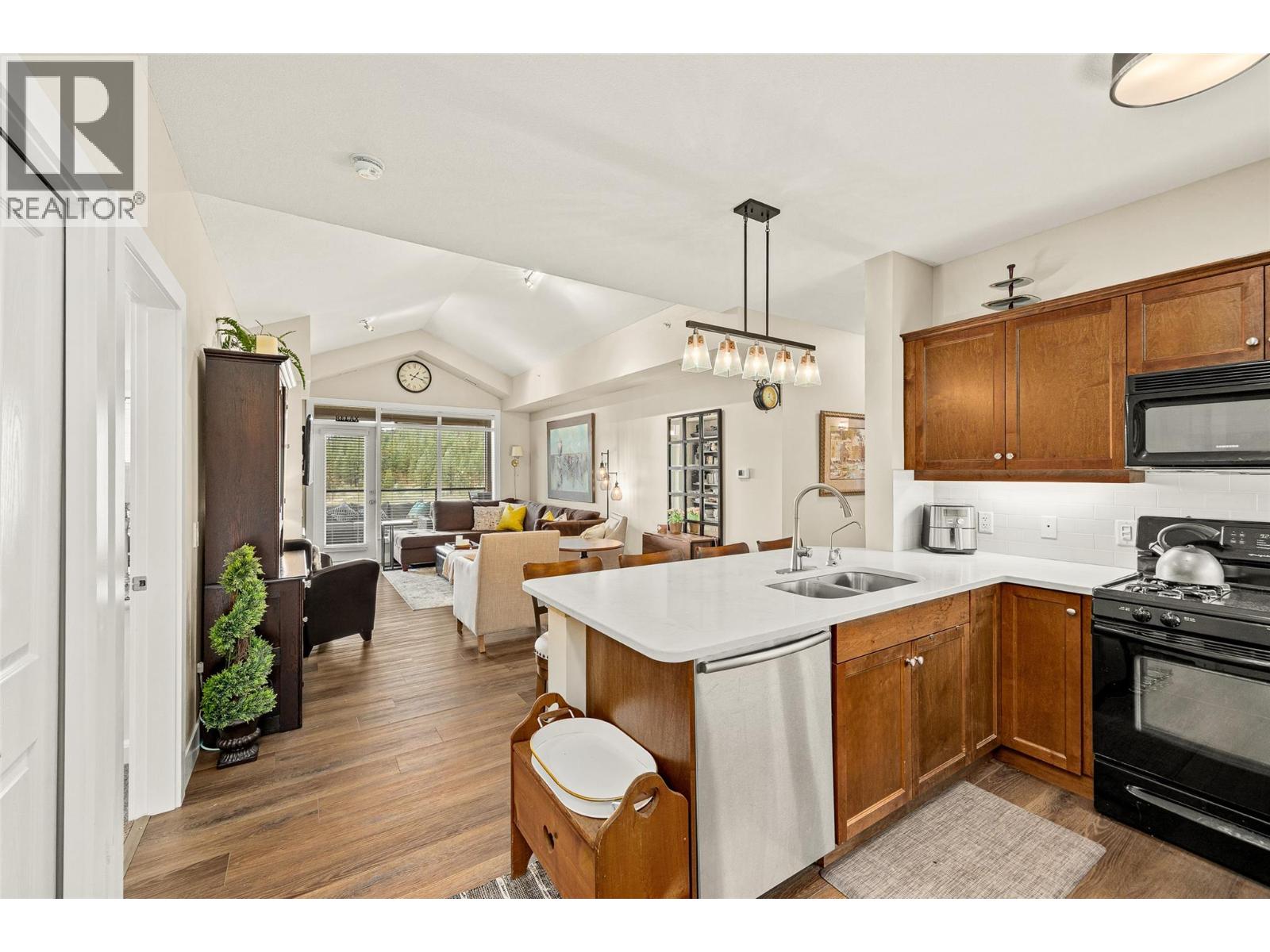 2532 Shoreline Drive Unit# 417, Lake Country