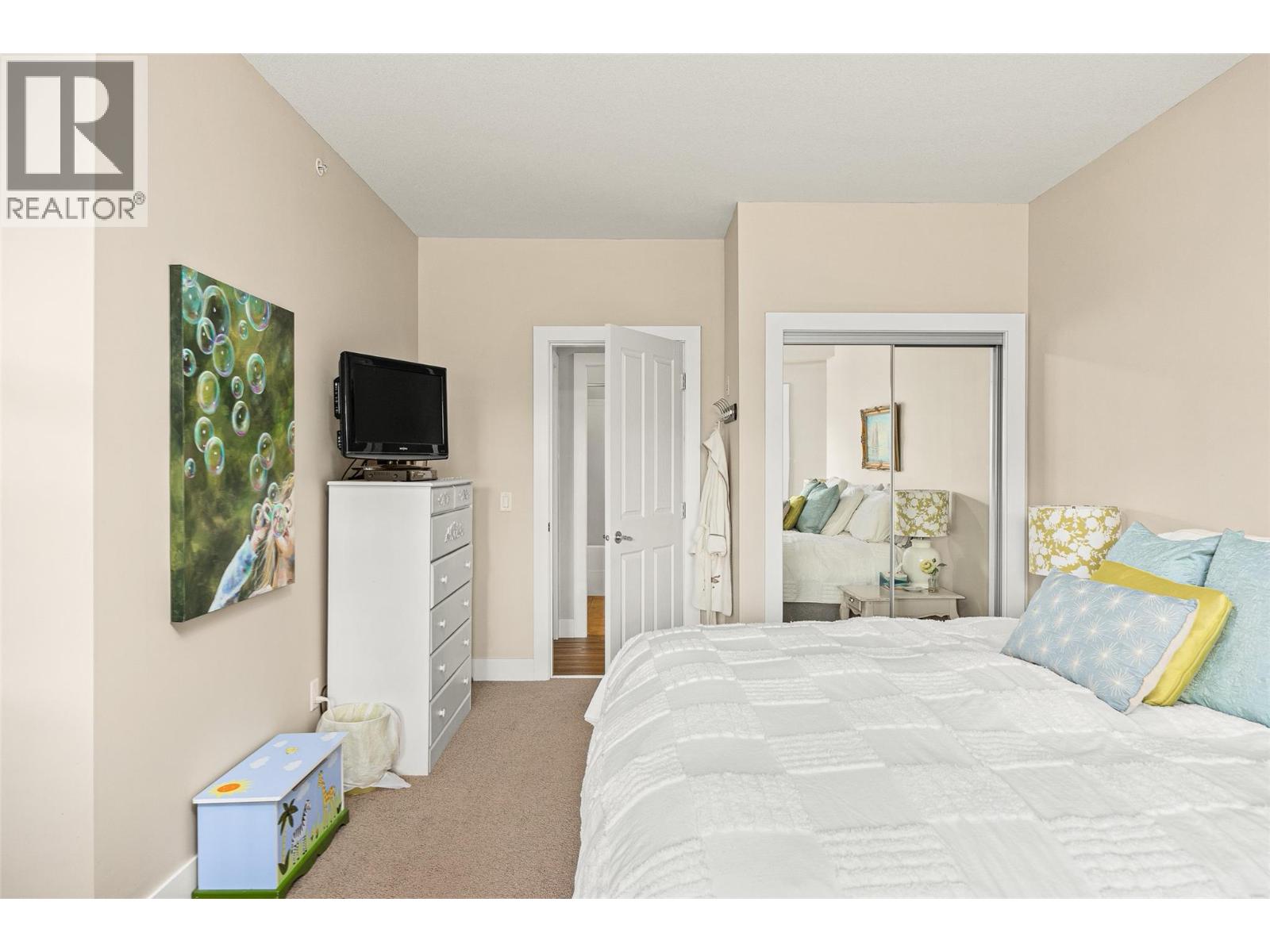 2532 Shoreline Drive Unit# 417, Lake Country