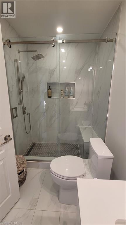 20 QUEENSDALE Avenue W Unit# Room, Hamilton, Ontario, L9C1B5 — Photo 6