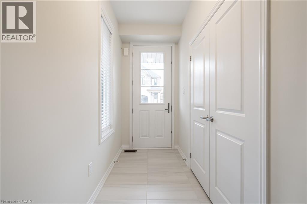 1426 ALMONTE Drive, Burlington, Ontario, L7P0V8 — Photo 3