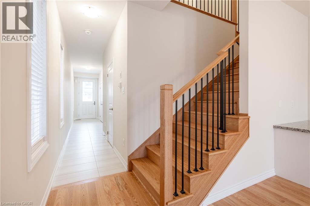 1426 ALMONTE Drive, Burlington, Ontario, L7P0V8 — Photo 5
