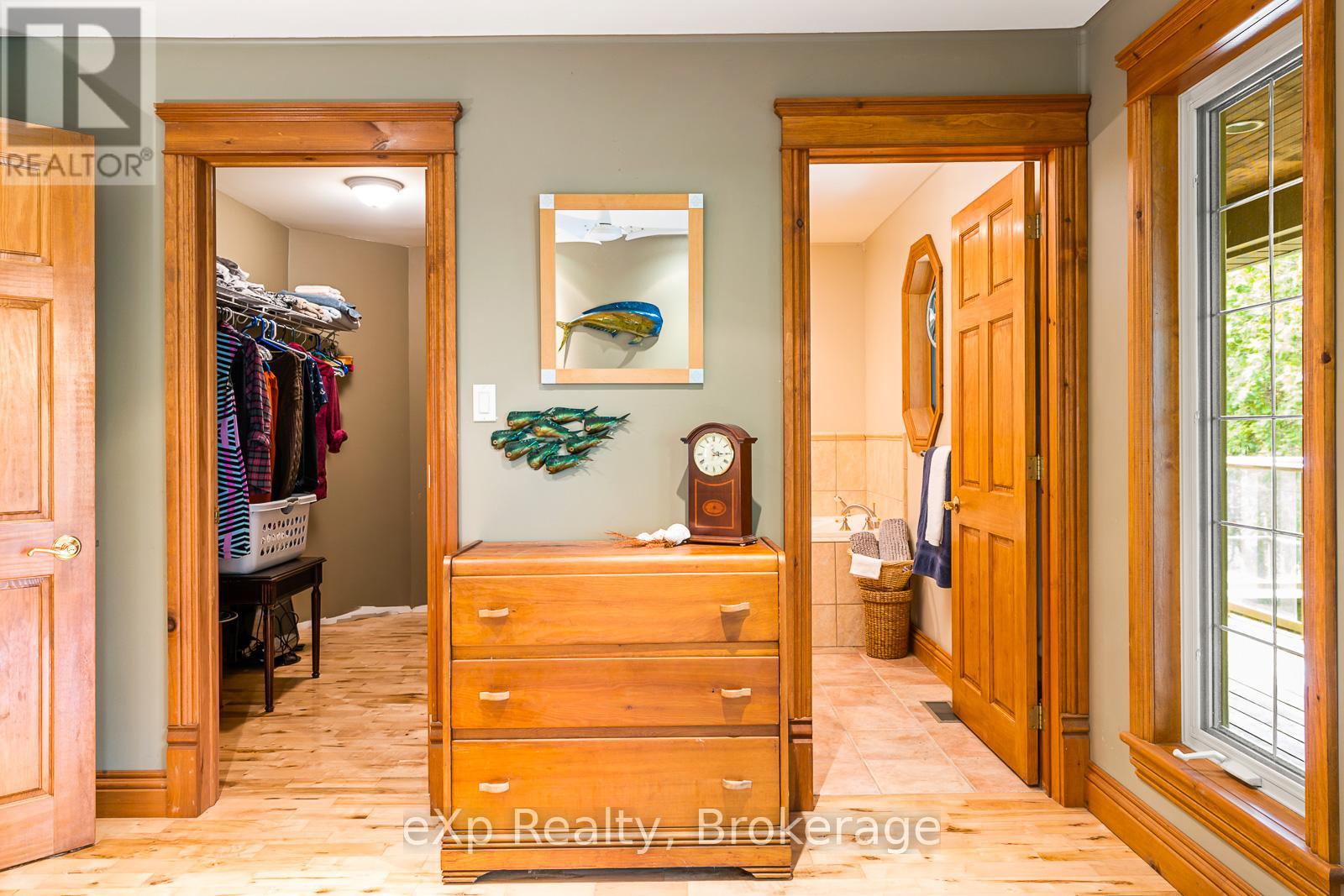 61 FOX TRAIL — photo 25