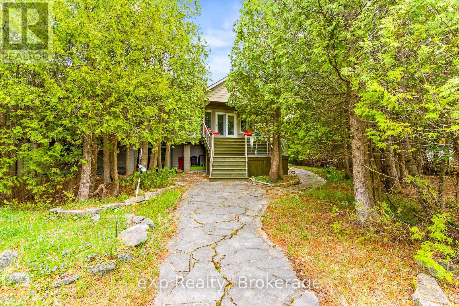 61 FOX TRAIL — photo 43