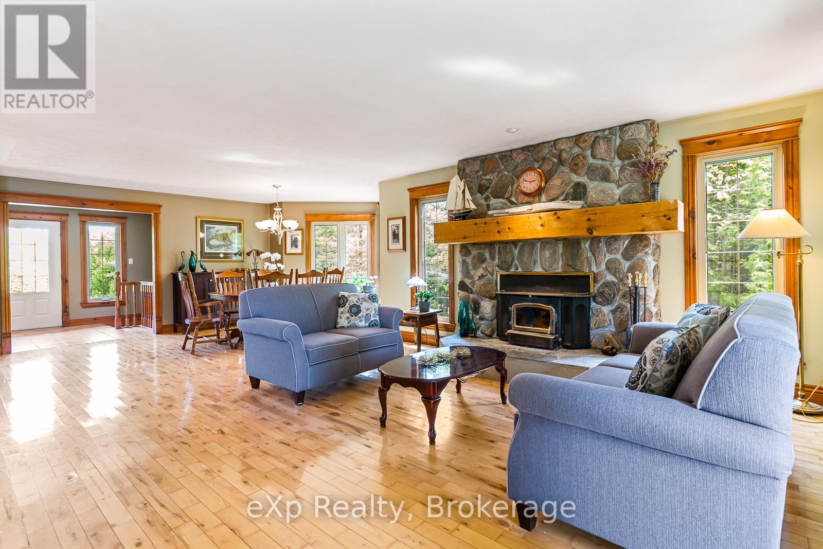 61 FOX TRAIL — photo 7
