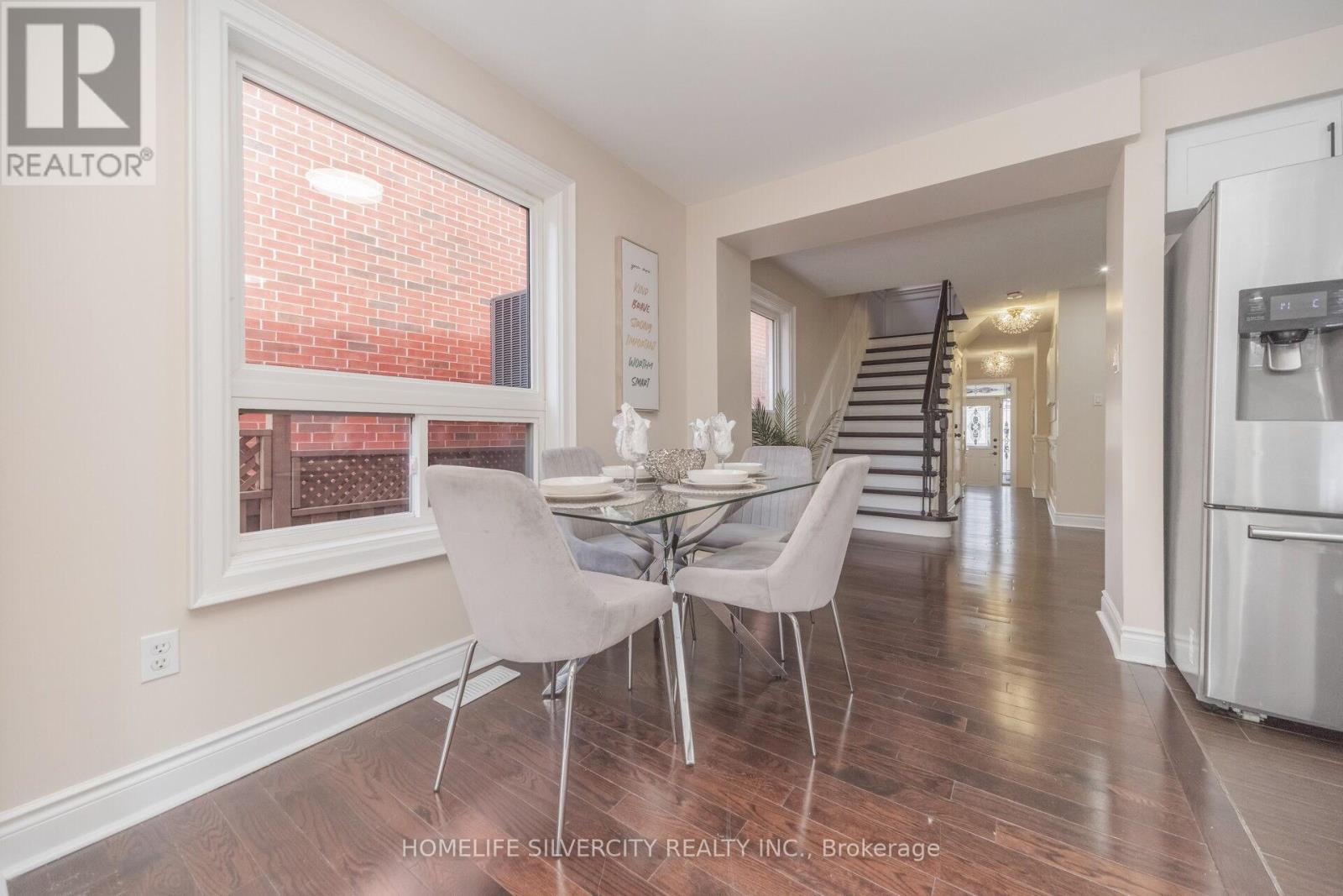 8 OAK GARDENS COURT - 14