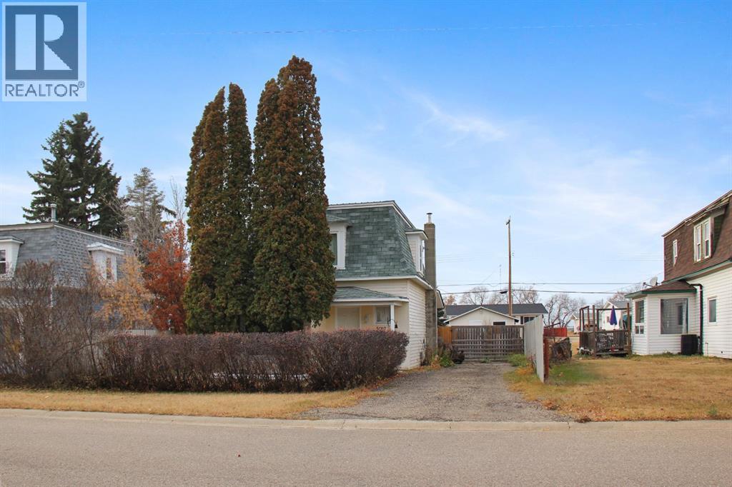 5017 49A Street - photo 2