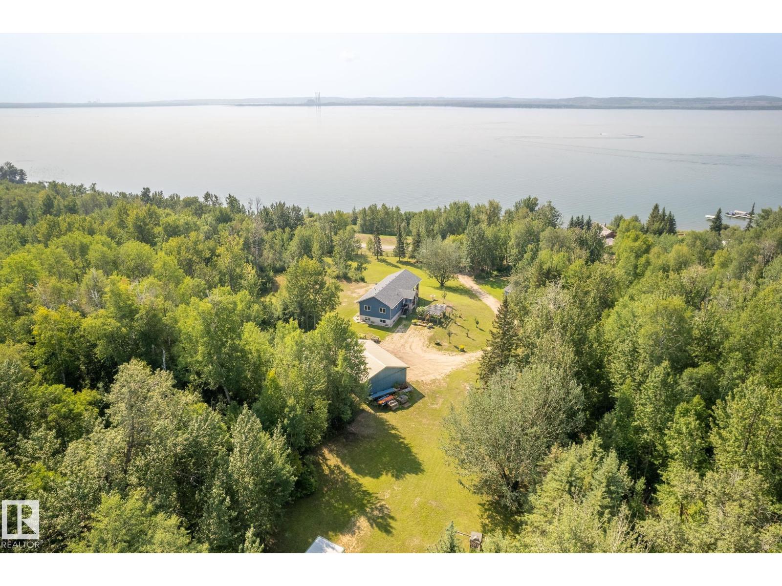 4518 LAKESHORE RD, Rural Parkland County