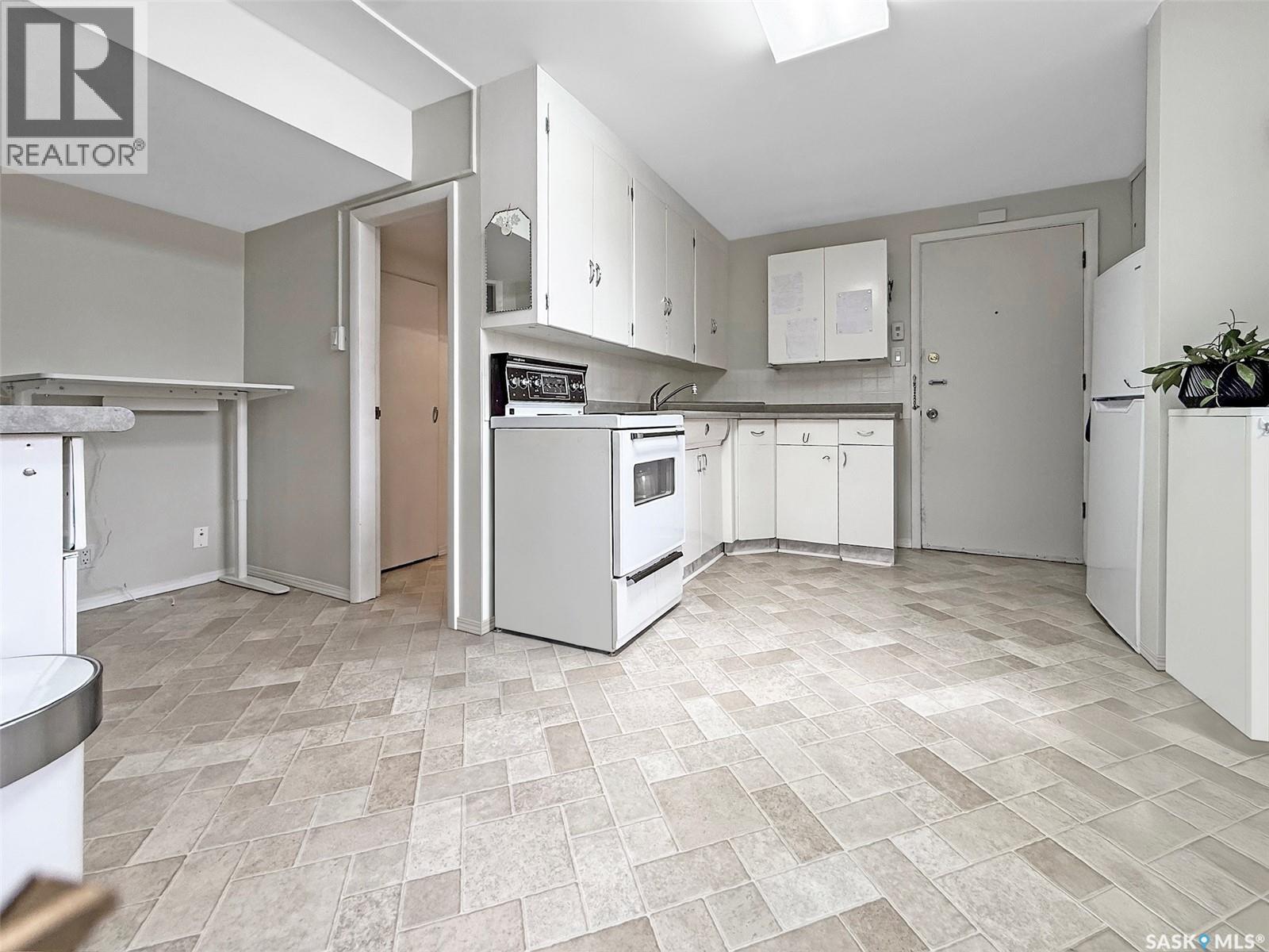 235 Sidney STREET E - 13