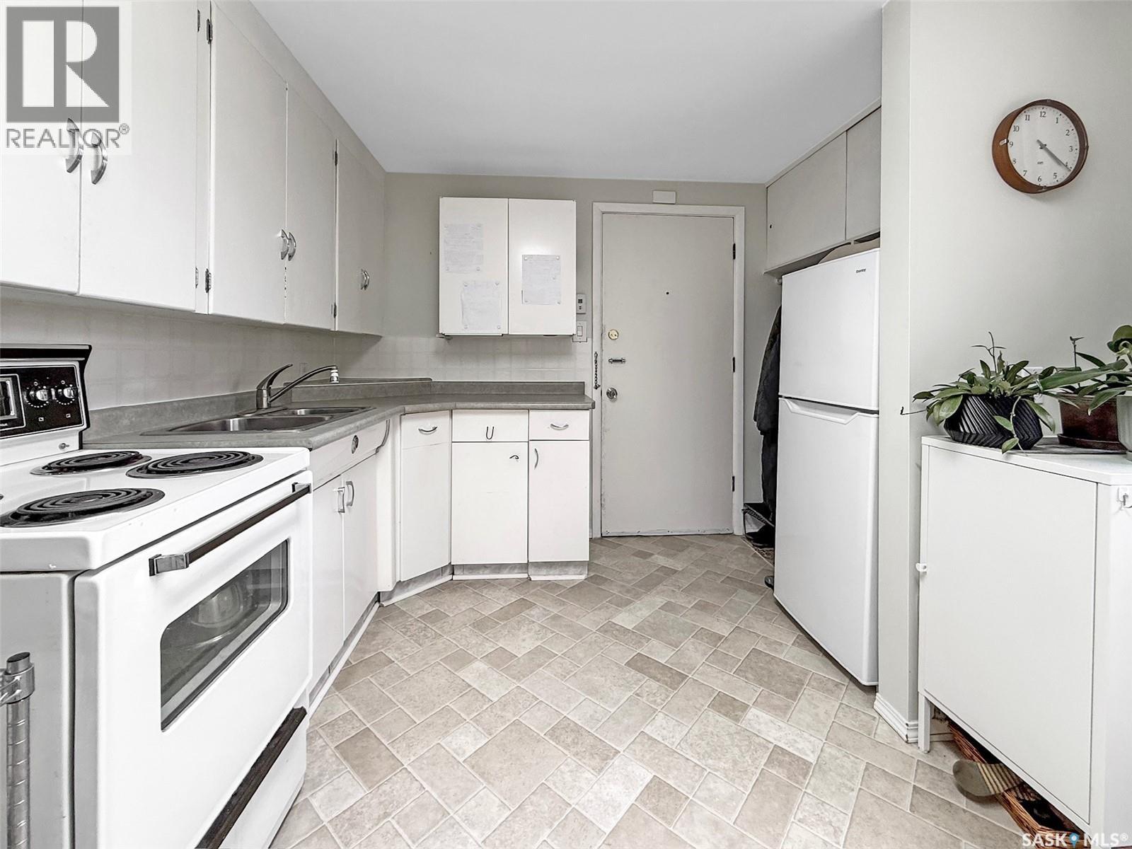 235 Sidney STREET E - 14