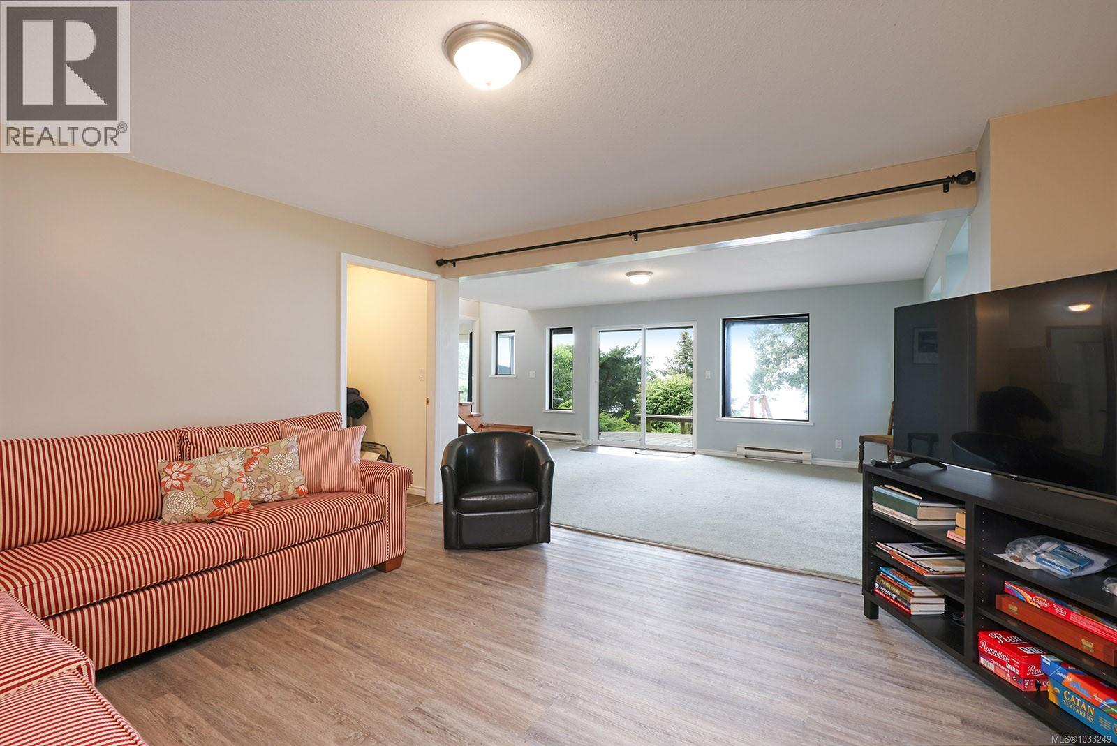 3640 East Rd, Denman Island