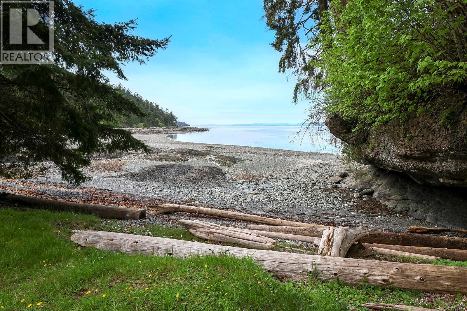 3640 East Rd, Denman Island