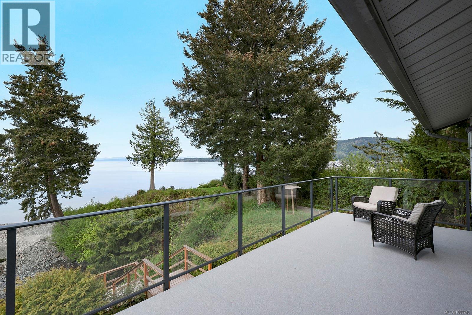 3640 East Rd, Denman Island