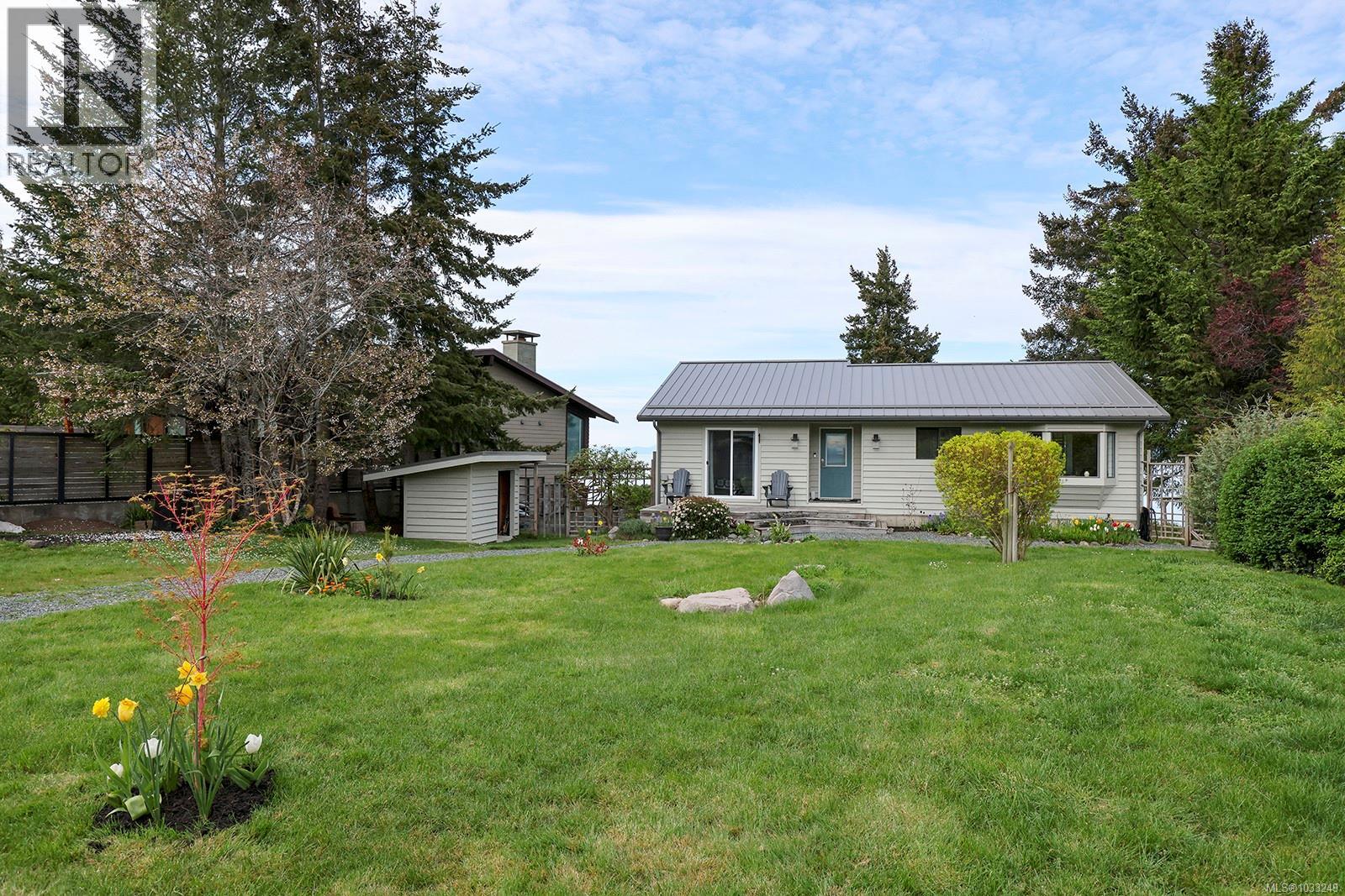3640 East Rd, Denman Island