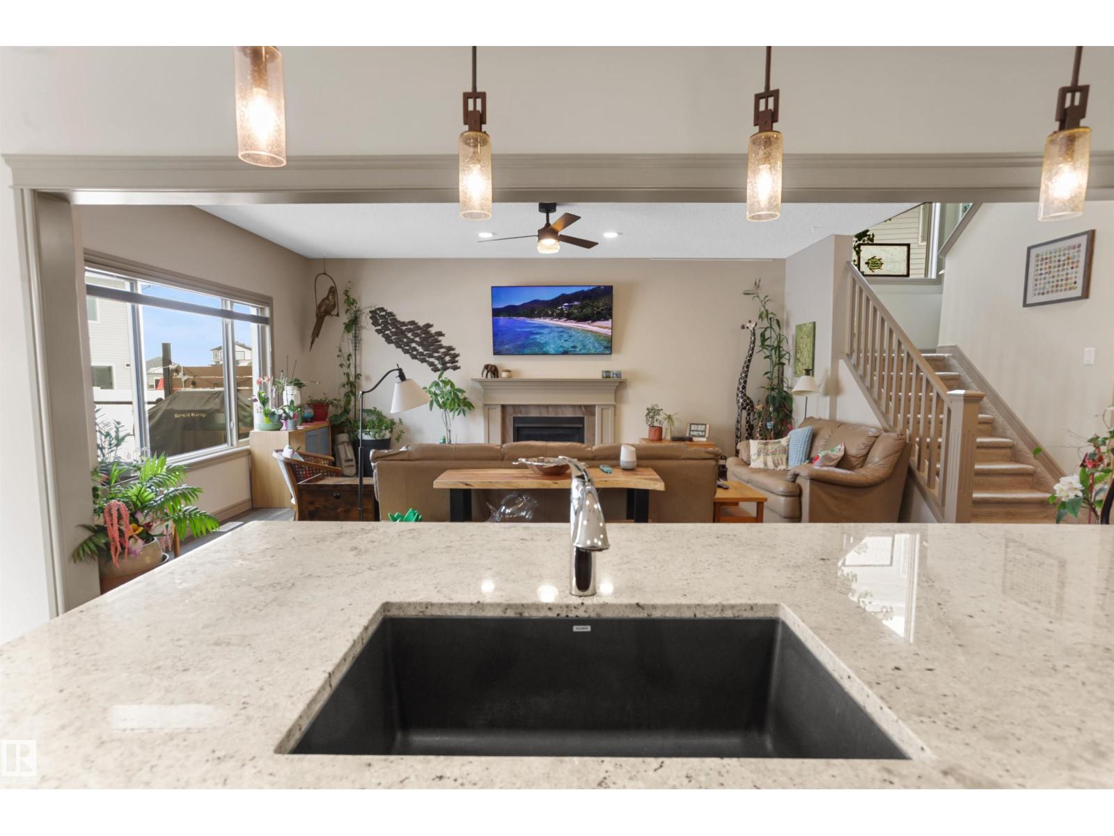 97 ASTORIA PT, Devon