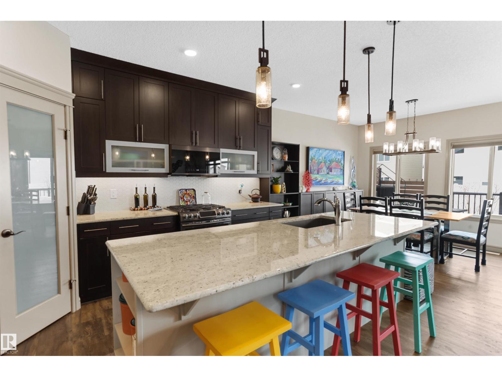 97 ASTORIA PT, Devon