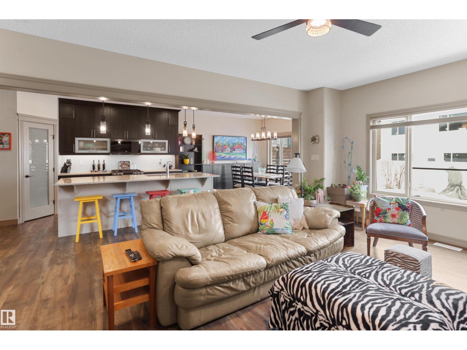 97 ASTORIA PT, Devon