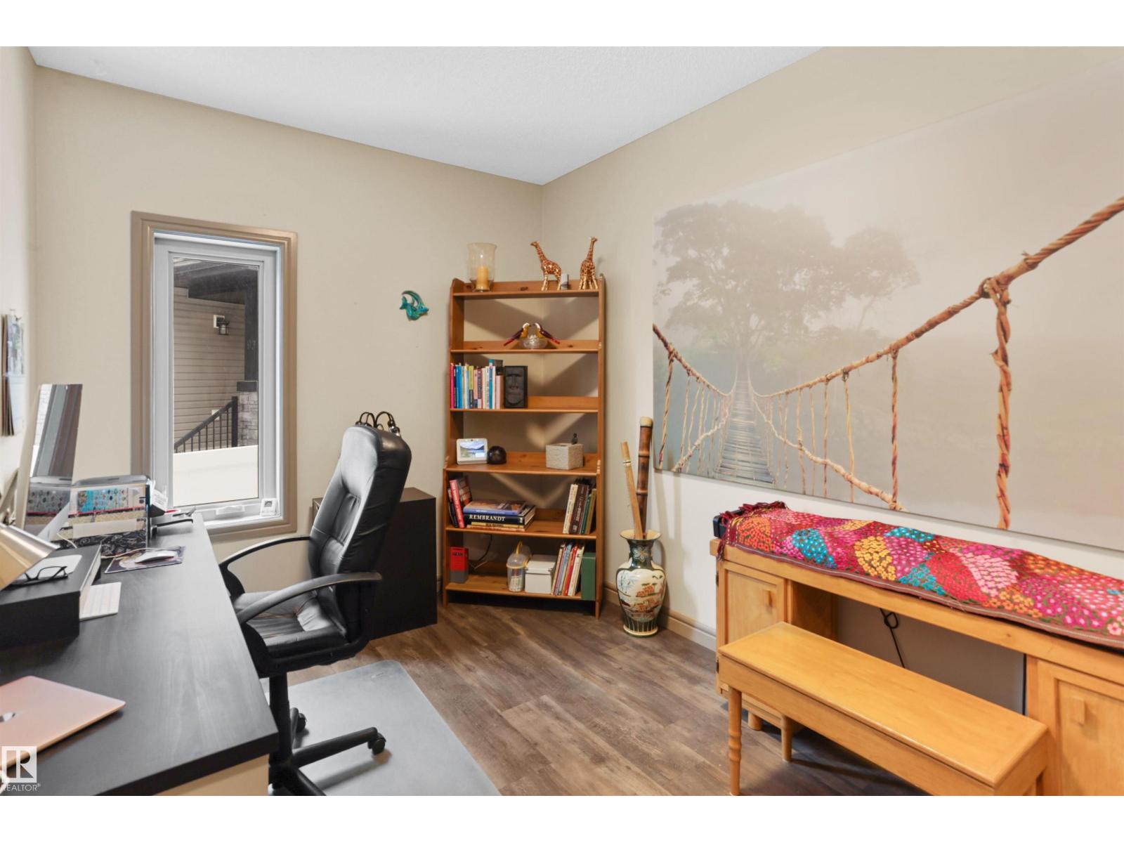 97 ASTORIA PT, Devon