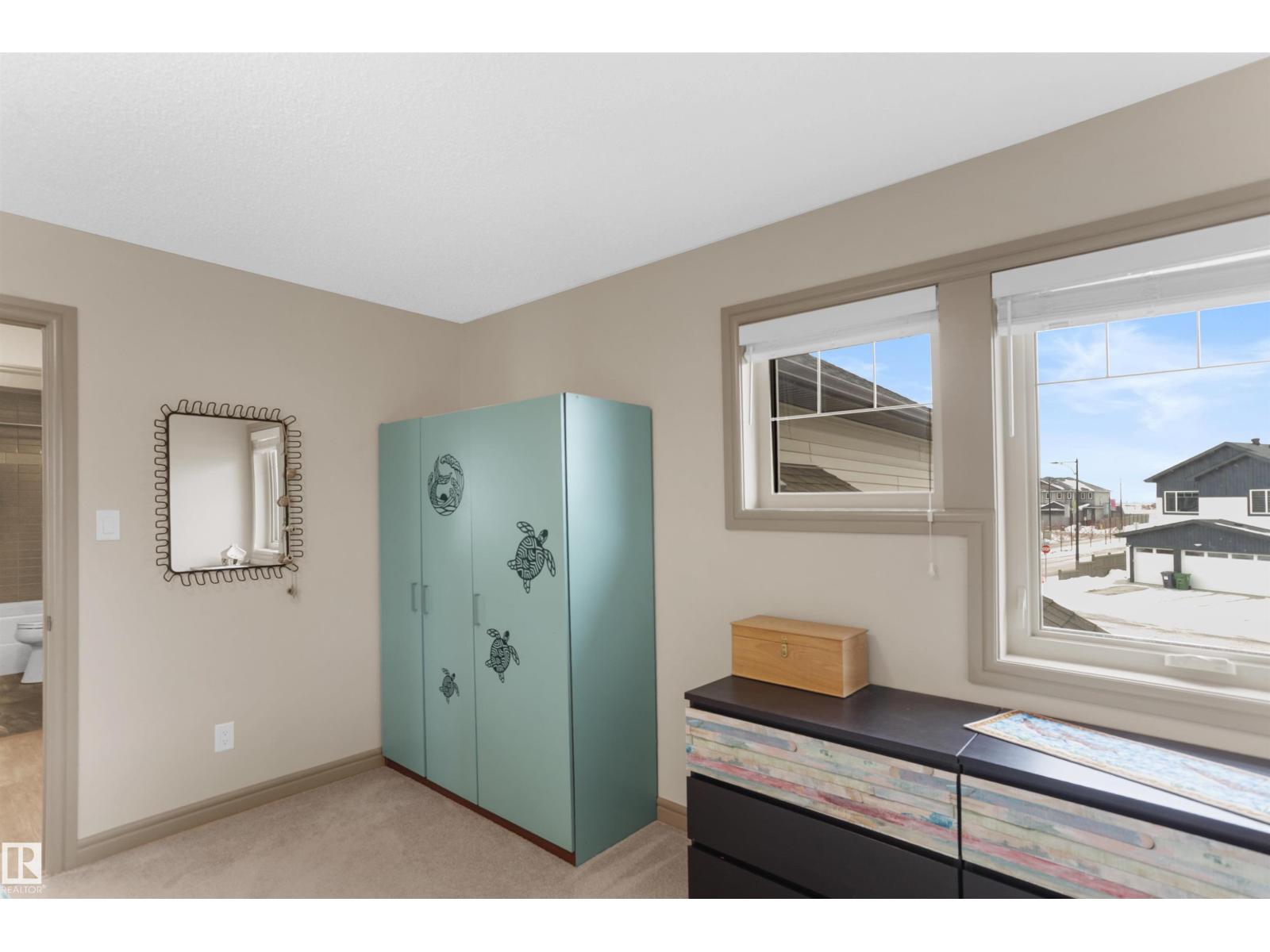 97 ASTORIA PT, Devon