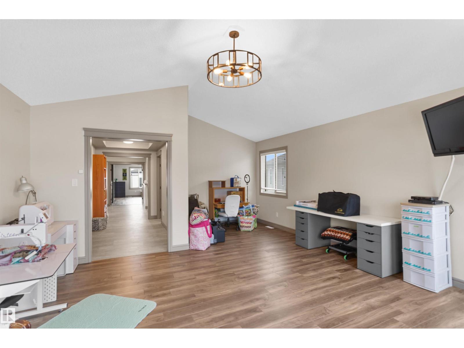 97 ASTORIA PT, Devon