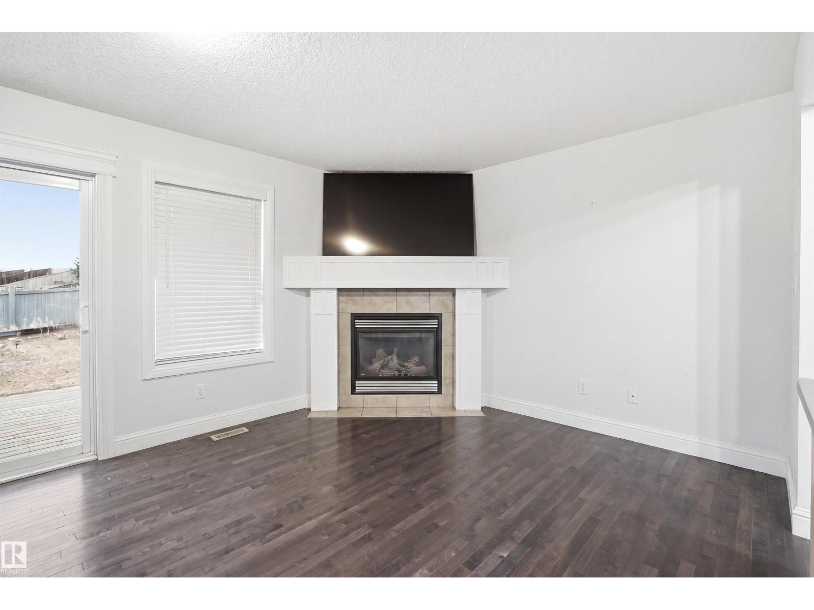 3545 11 ST NW - 10