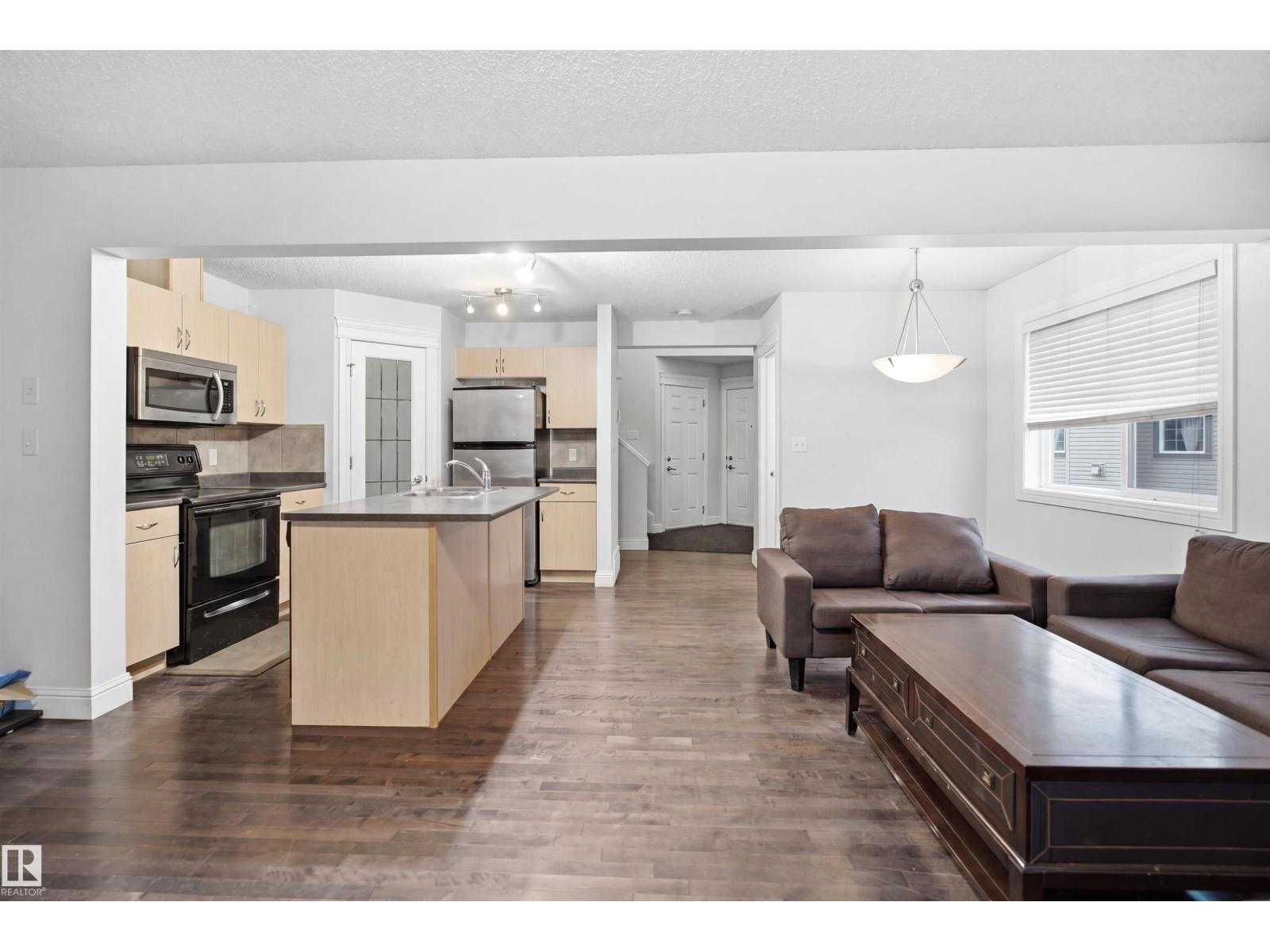 3545 11 ST NW - 11