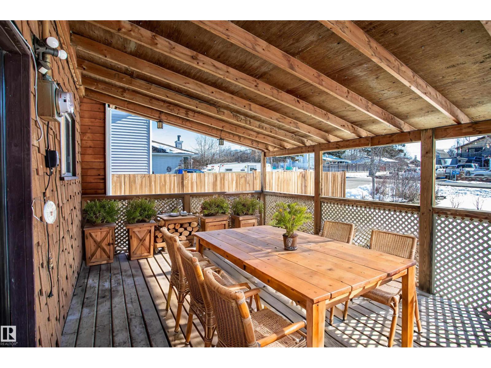 425 4 St. Yellowstone - 35
