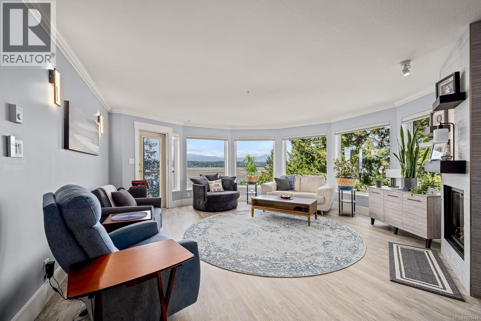 #305 2275 Comox Ave - 23