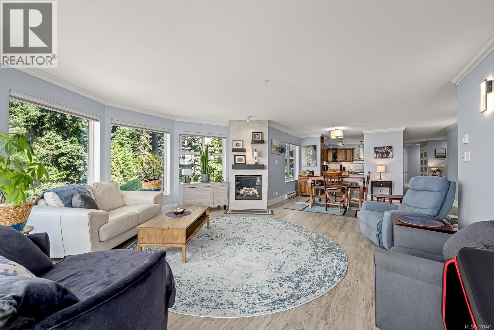 #305 2275 Comox Ave - 16