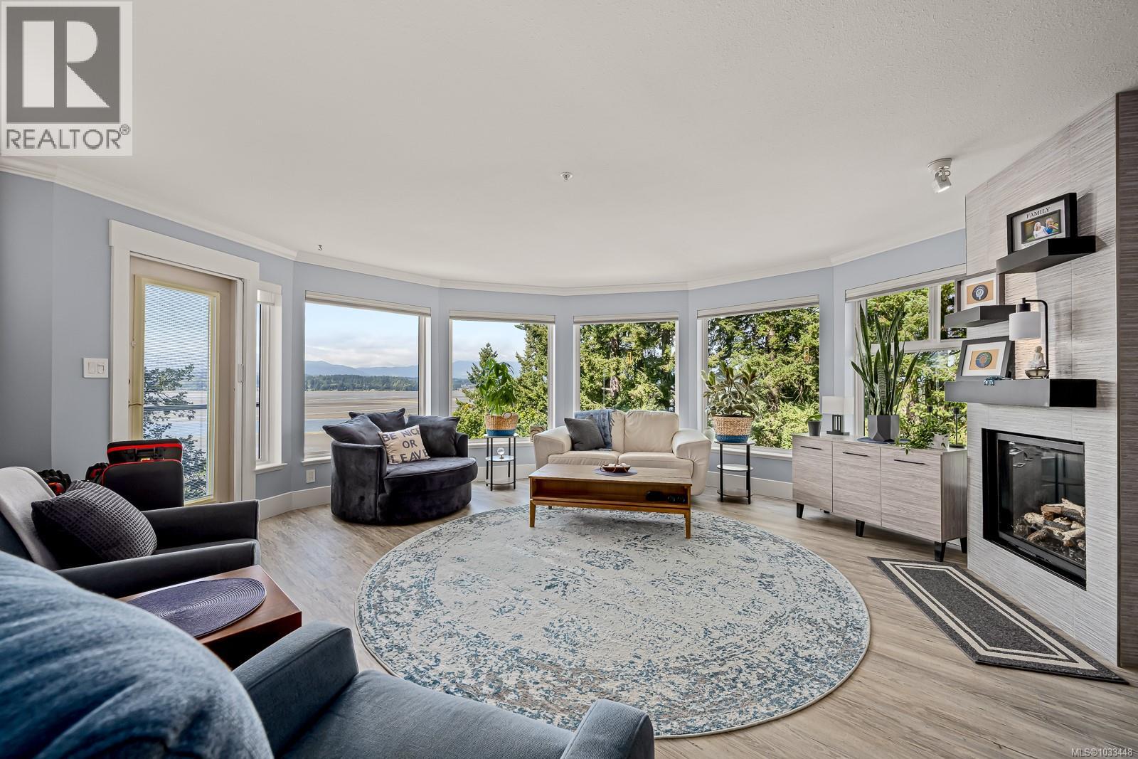 #305 2275 Comox Ave - 21