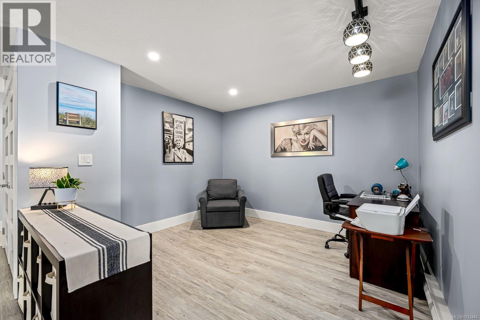 #305 2275 Comox Ave - 39